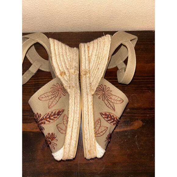 Coldwater Creek Coastal Cowgirl Hippie Beaded & Embroidered Espadrilles Wedges - Picture 4 of 7